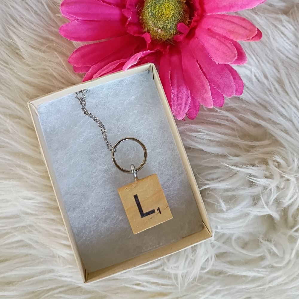 Scrabble Wooden Tile Initial Letter "L" Pendant Silver Chain Vintage Necklace